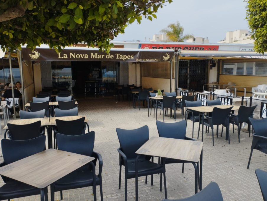 [:es]Bar restaurant en traspaso en la zona de La Mota de Sant Pere de Cubelles[:ca]ref-25-5265/1468[:en][:]