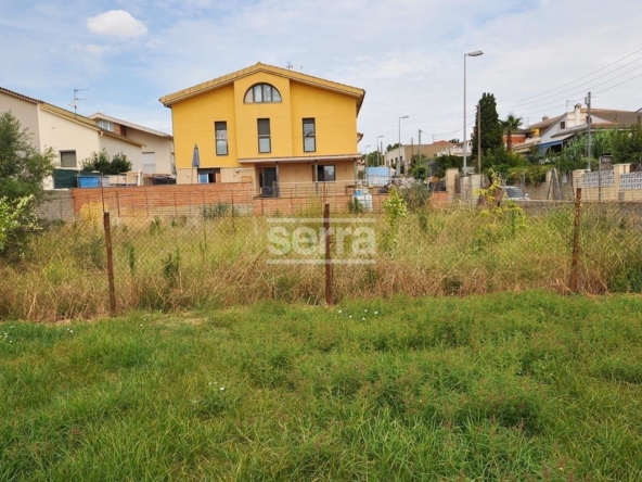 Ref. 4574 - Solar de 320 m2 edificable a la millor zona de la Collada