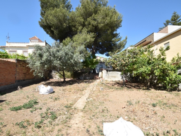 Ref. 03-40396/1098 - Building land for sale