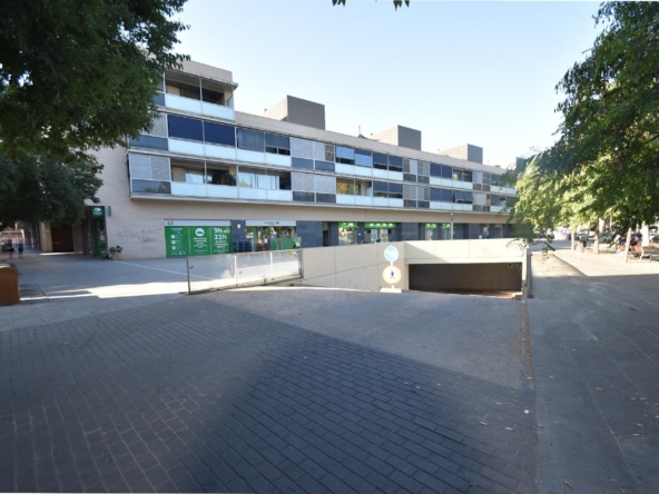 Ref. 03-60387/1098 - Unique opportunity in Vilanova i la Geltrú! Parking space for sale