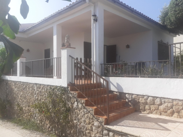 Ref. CA24-07003-RQ/1498 - CHALET HOUSE WITH GARDEN IN MAS D´EN SERRA RESIDENTIAL AREA