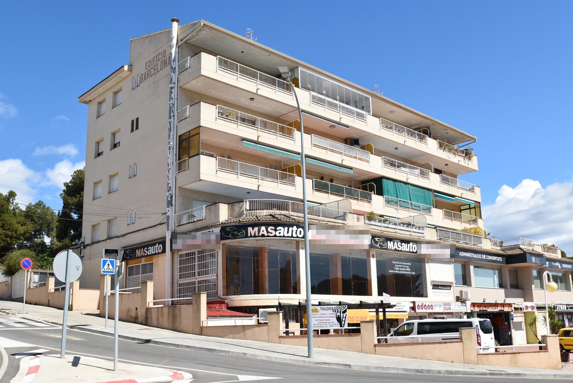 Ref. 03-22494/1098 - Oportunitat única! Local comercial de 275m² a zona de pas