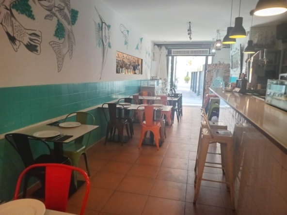 Ref. LT001/1259 - BAR-RESTAURANTE EN TRASPASO ZONA MAR EN PLENO FUNCIONAMIENTO