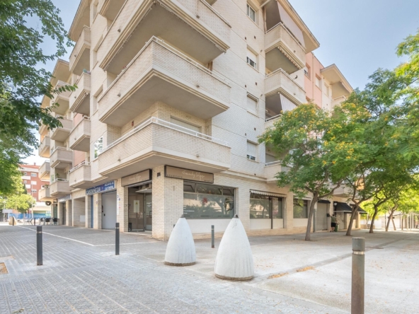 Ref. 07-SEPV0194/1088 - Amplio piso de 4 habitaciones con parking y trastero en Vilanova i la Geltrú, para entrar a vivir