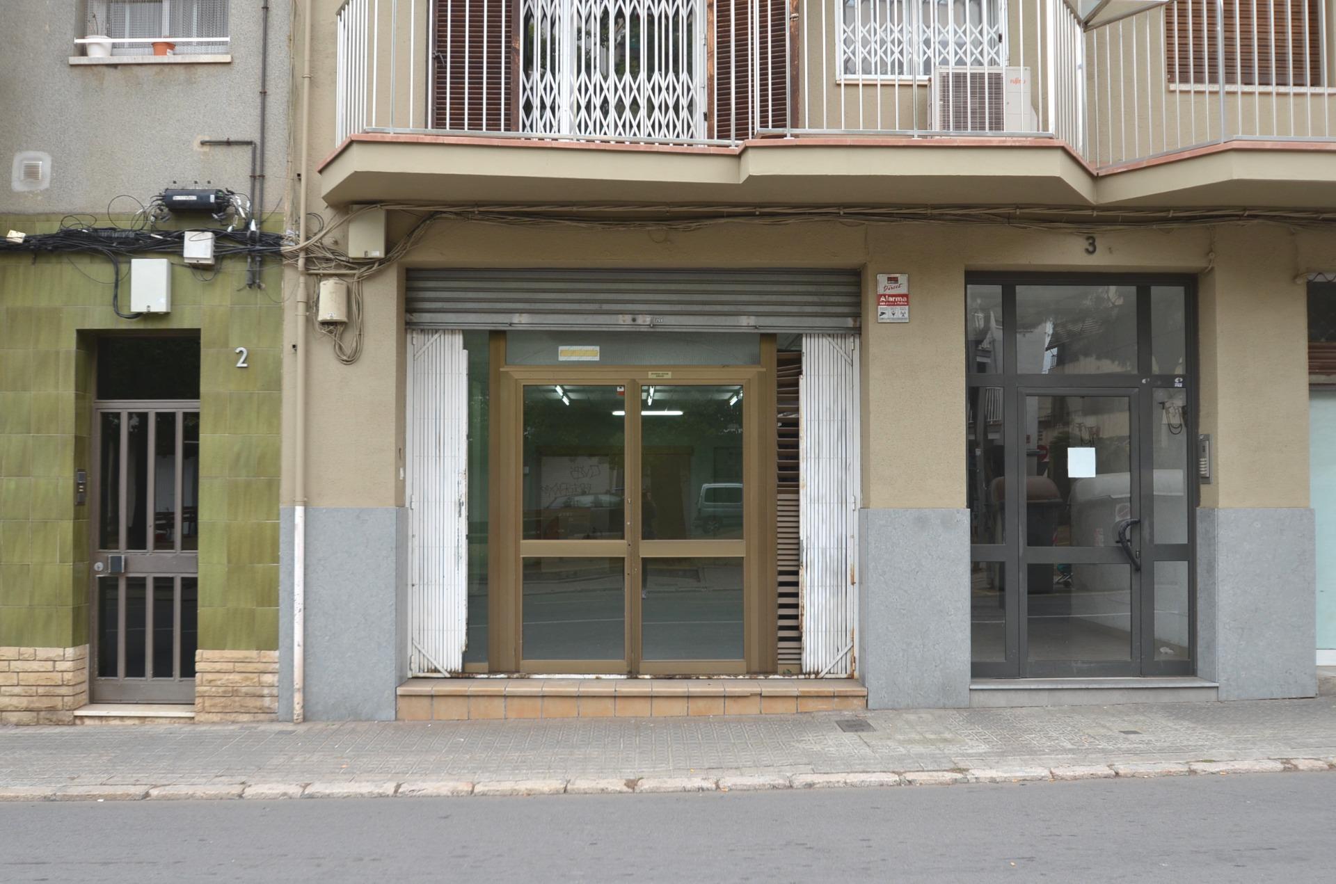 Ref. 03-22487/1098 - Commercial premises for rent located in the centre of Vilanova