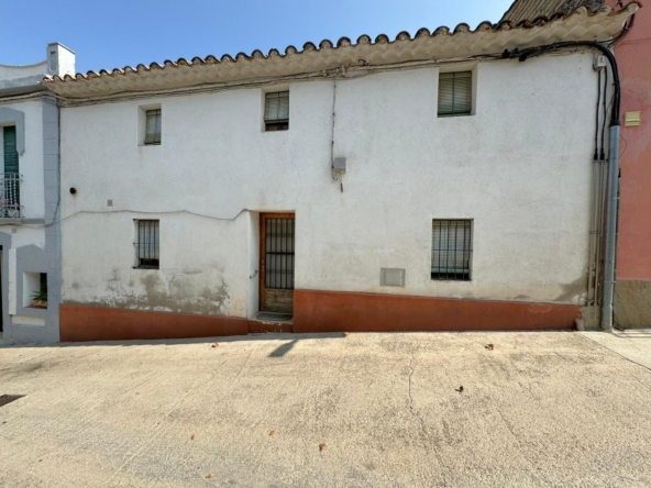 Ref. 56-V00171-SGMP1/5106 - Traditional style house in the quiet area of Les Gunyoles, in Avinyonet del Penedès.