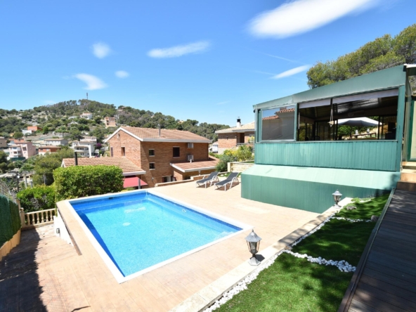 Ref. 03-11689/1098 - Live in your own paradise! Spectacular detached house for sale near Cubelles