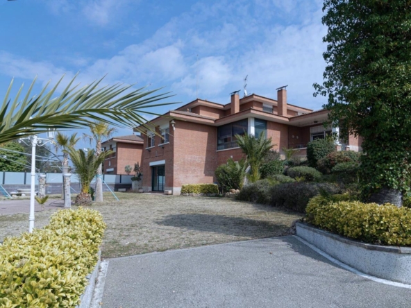 Ref. ER-0904/10972 - Mansion for sale in the middle of nature 30 min. from Barcelona