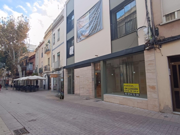 Ref. 14-5187/1213 - ¡¡ LOCAL COMERCIAL EN VILANOVA CENTRO !!