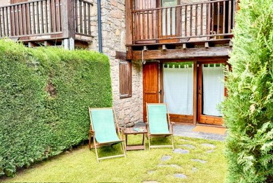 Ref. 18-02526/1266 - CHARMING SEMI-DETACHED HOUSE WITH PRIVATE GARDEN AND VIEWS OF LA CERDANYA