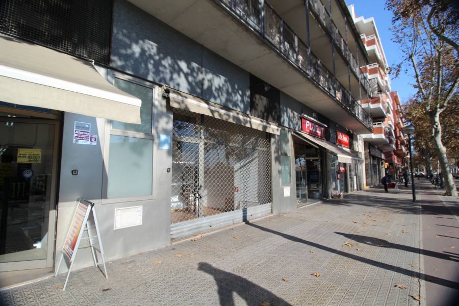 Ref. 51-JLA0003/4909 - Local comercial acondicionado