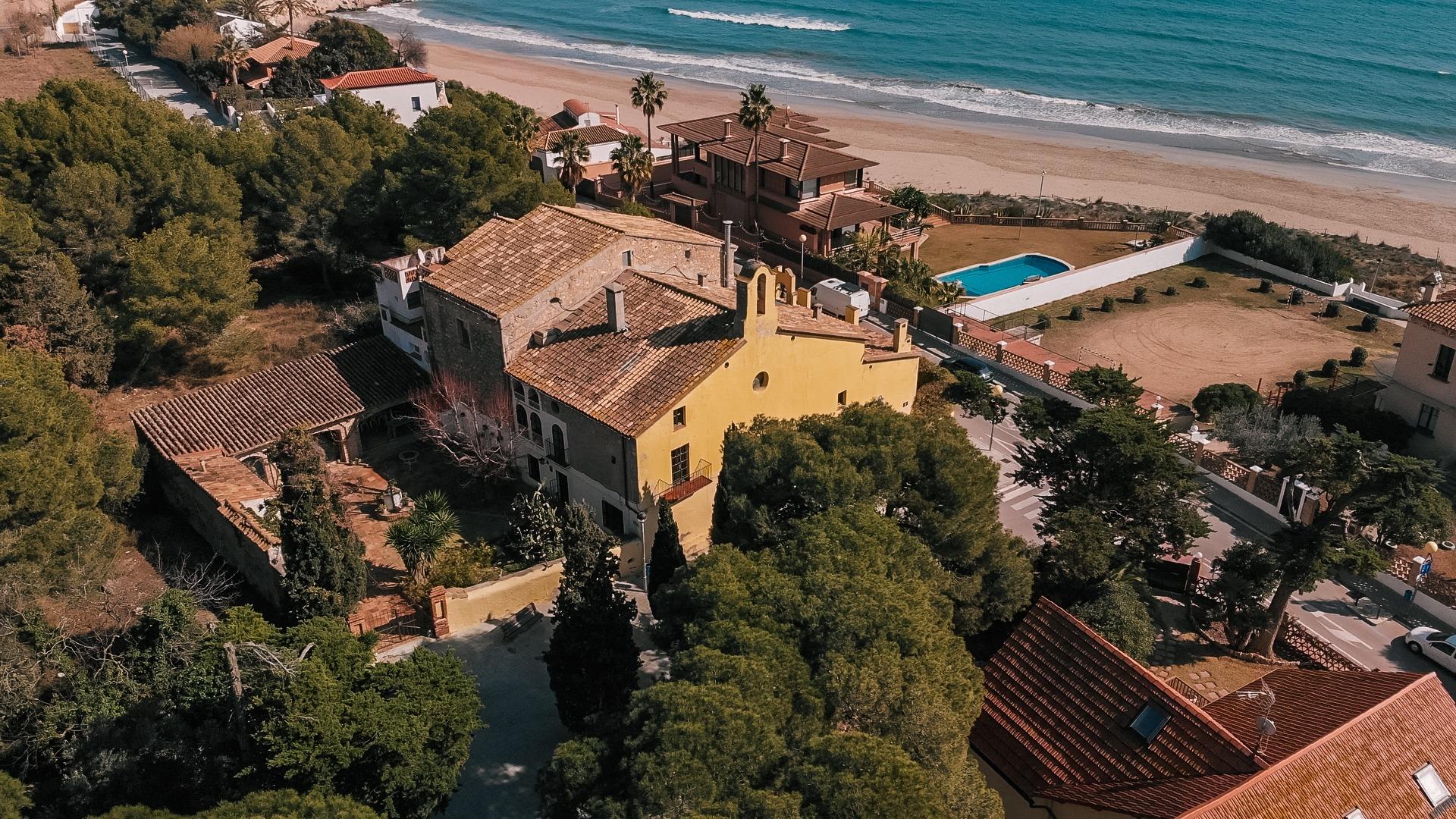 Ref. 5665 - VILANOVA I LA GELTRÚ - Fantàstic xalet senyorial amb vistes al mar