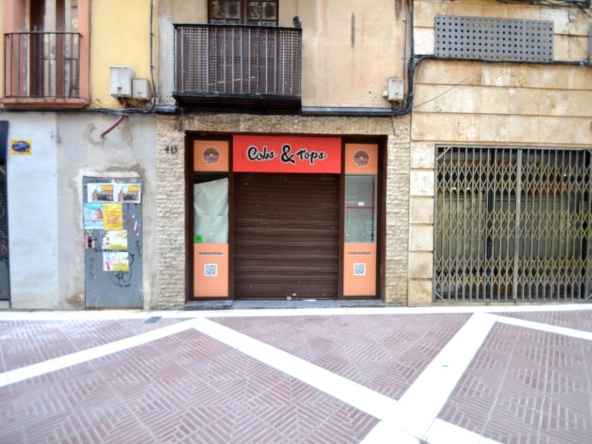 Ref. 03-21005/1098 - We have premises for your business in the best commercial area of Vilanova