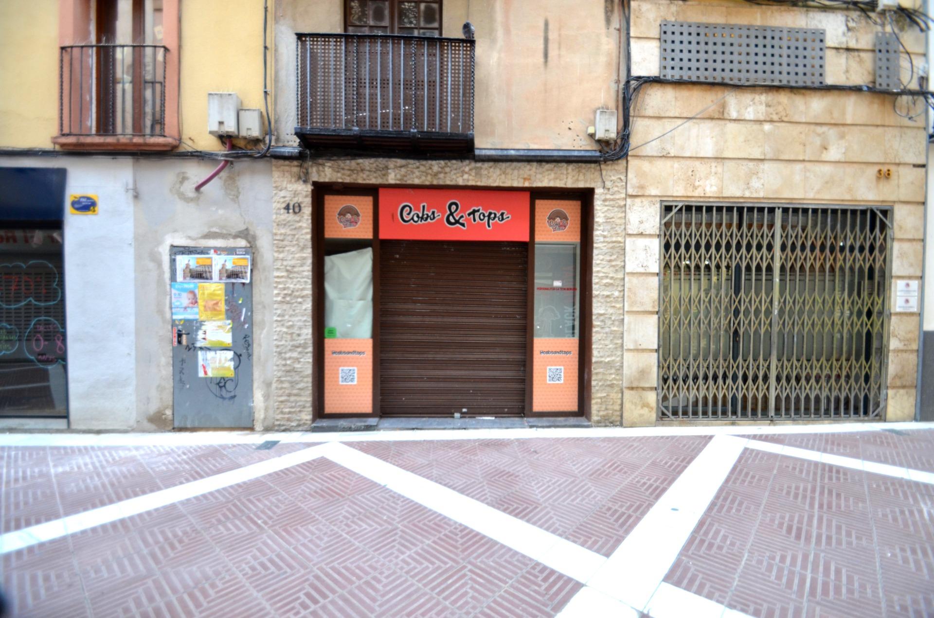 Ref. 03-21005/1098 - We have premises for your business in the best commercial area of Vilanova