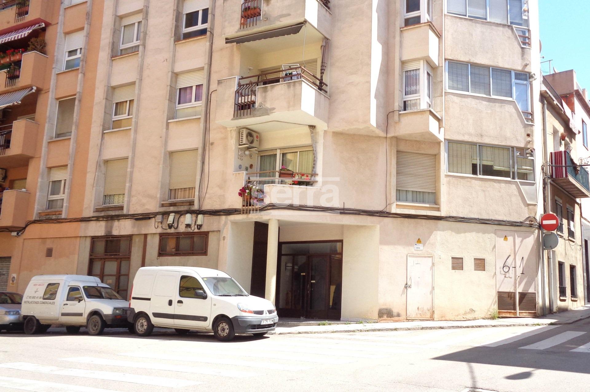 Ref. 4530 - OPPORTUNITY FOR INVESTORS / BUILDERS. Building for sale in the centre of Vilafranca