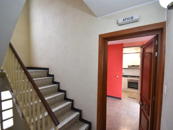 Ref. 03-5305/1098 - Ático en venta